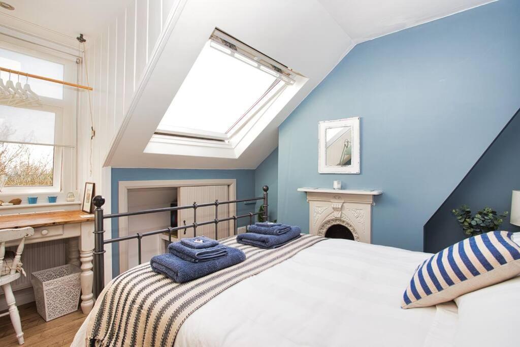Restful And Cosy 4 Bed Home Minutes From The Beach Sandgate Eksteriør bilde